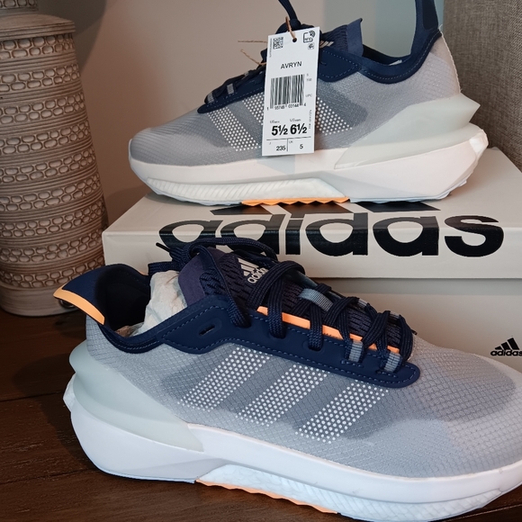 Adidas Avryn Shoes- Unisex-Shadow Navy Blue/Shadow Navy/Acid Orange/ W6.5 - M5.5 - Picture 3 of 6